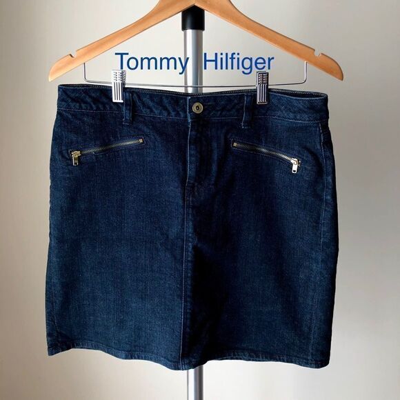 TOMMY Hilfiger / Sz 8 / Denim skirt - Picture 1 of 3